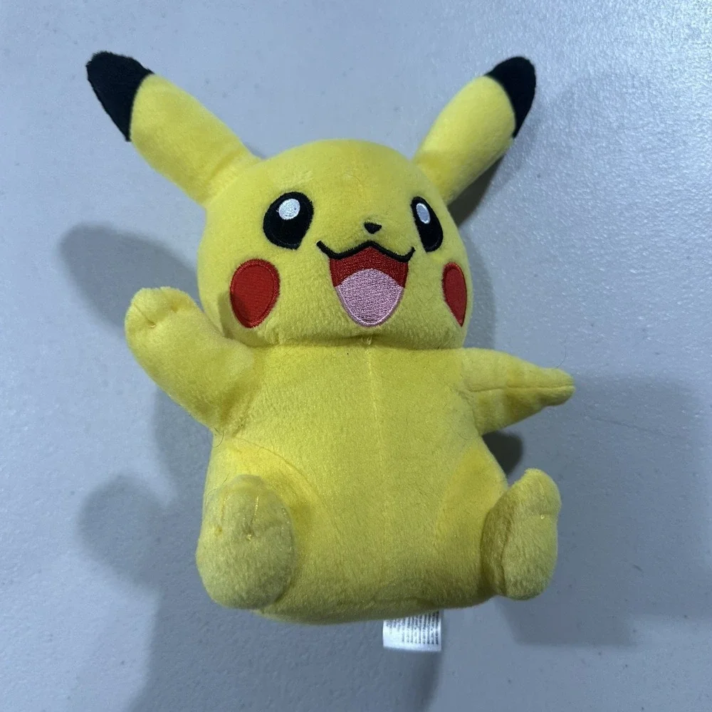 Tomy Pokemon Pikachu 8